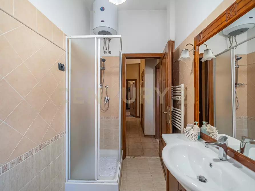 Immagine 20 di Quadrilocale in vendita  in Via Giovanni Verga 81 a Roma