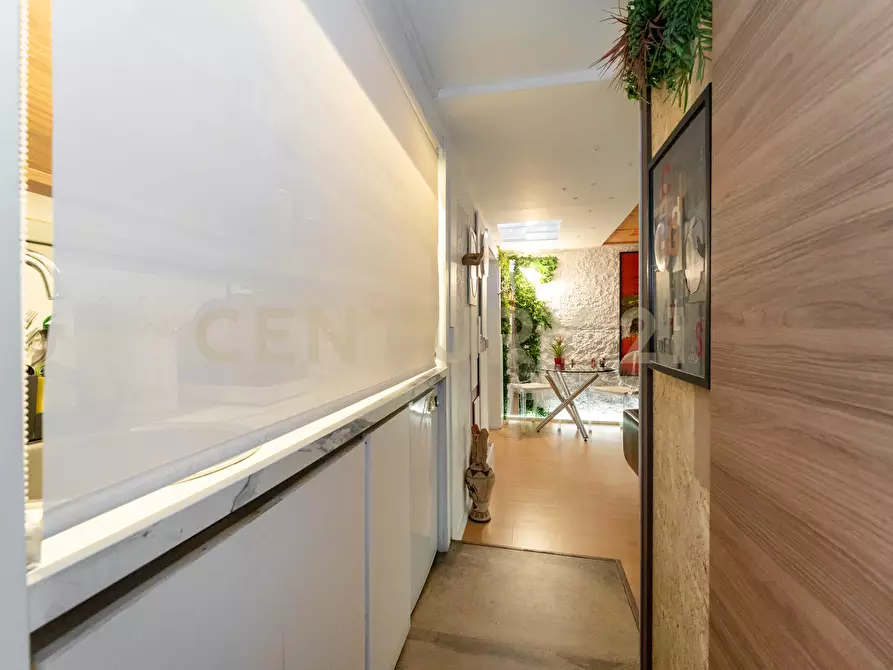 Immagine 17 di Bilocale in vendita  in Via Vittorio Emanuele Orlando 125 a Catania