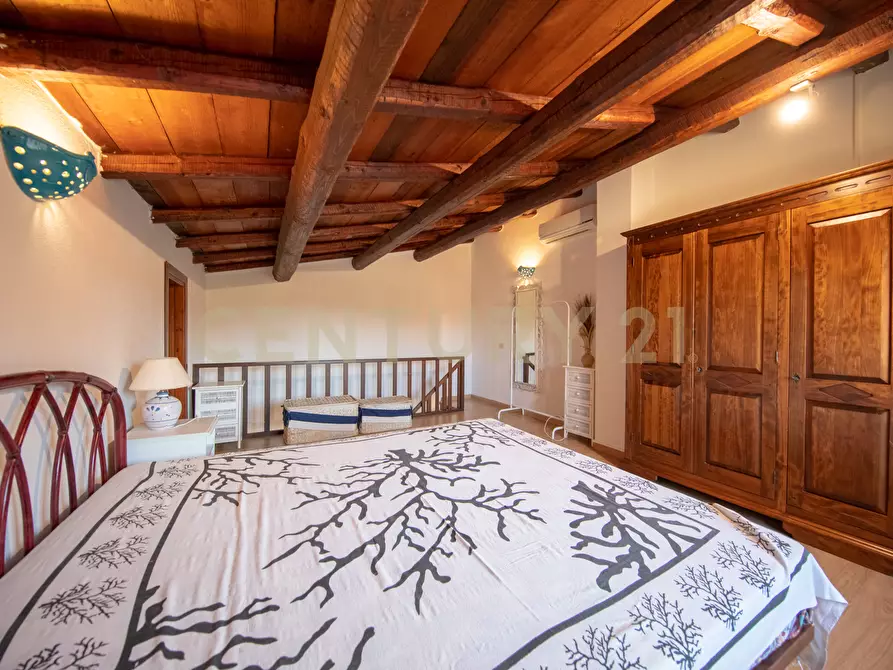 Immagine 11 di Casa indipendente in vendita  in Via Madrid a San Teodoro