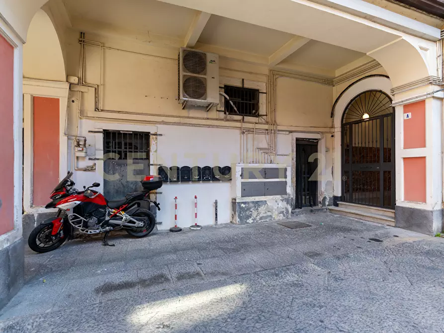 Immagine 19 di Bilocale in affitto  in Via Etnea 299 a Catania