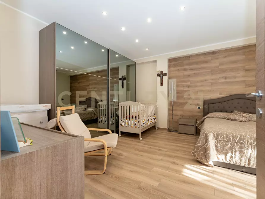 Immagine 46 di Pentalocale in vendita  in Via Lo Jacono Francesco 53 a Sant'agata Li Battiati