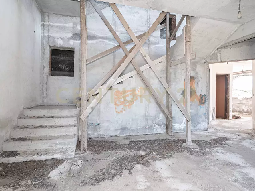 Immagine 21 di Palazzo in vendita  in Via dell'Aria snc a Pedara