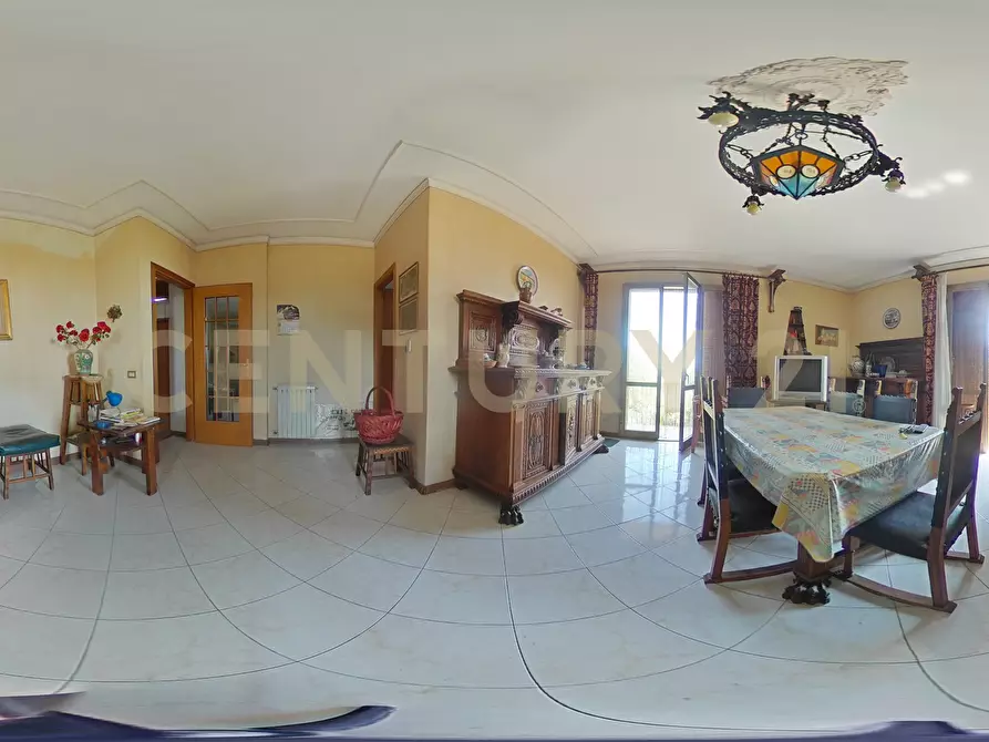 Immagine 57 di Pentalocale in vendita  in Via Vittorio Emanuele 181 a Viagrande