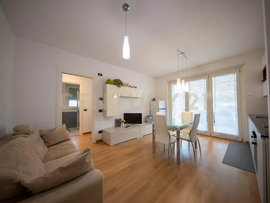 Immagine 1 di Bilocale in vendita  in Via Isotta Gaeta 15 a Roma