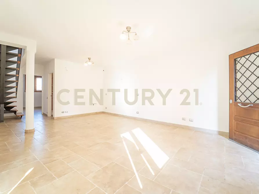 Immagine 3 di Casa bifamiliare in vendita  in Via Appia Nuova 17 a Albano Laziale