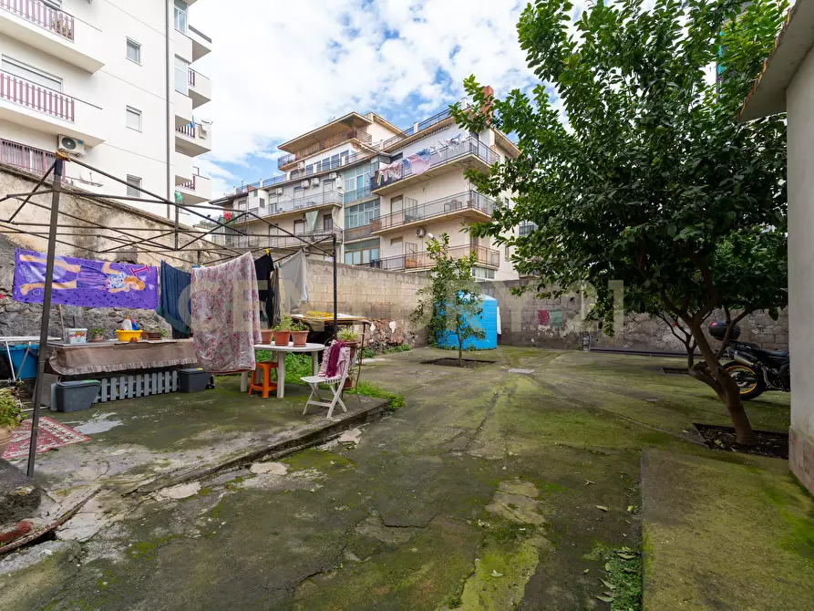 Immagine 29 di Trilocale in vendita  in VIA DELLE MEDAGLIE D'ORO 66 a Catania