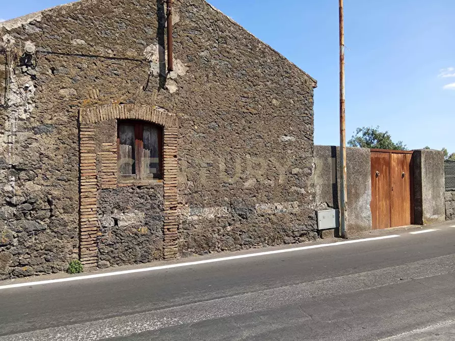 Immagine 2 di Rustico / casale in vendita  in Via Maugeri 12 a Valverde