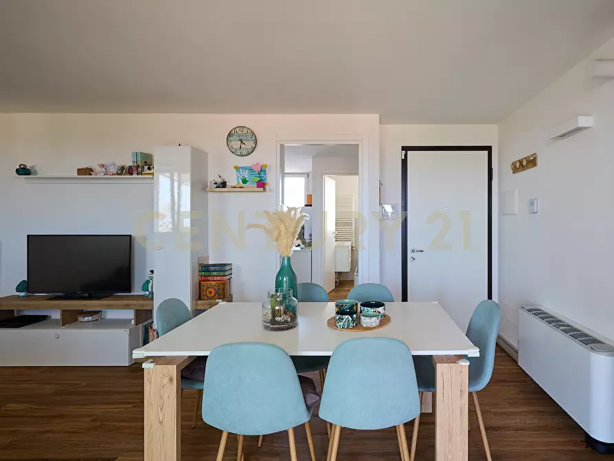 Immagine 4 di Attico in vendita  in Via Guglielmo Petroni 38 a Roma