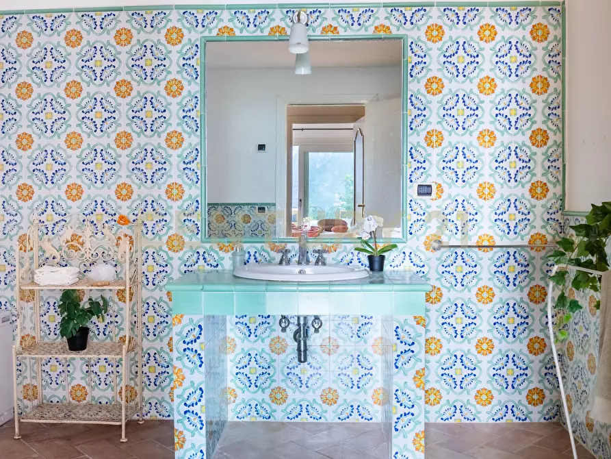 Immagine 43 di Villa in vendita  in Via Tuoro 11 a Capri