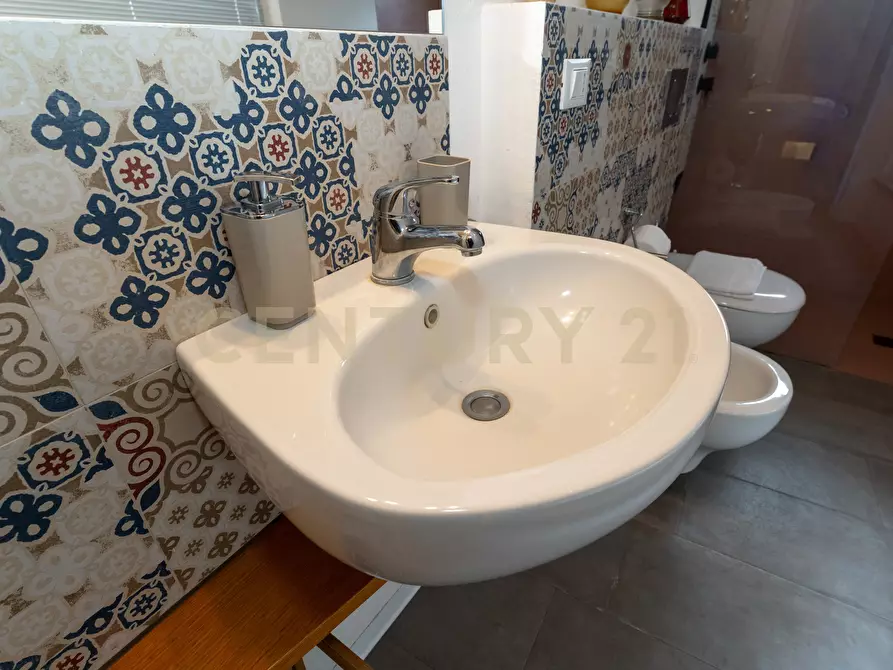 Immagine 110 di Casa bifamiliare in vendita  in Via della Palma a Catania