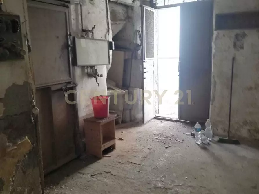 Immagine 25 di Trilocale in vendita  in Via F. Bianco 1 a Catania