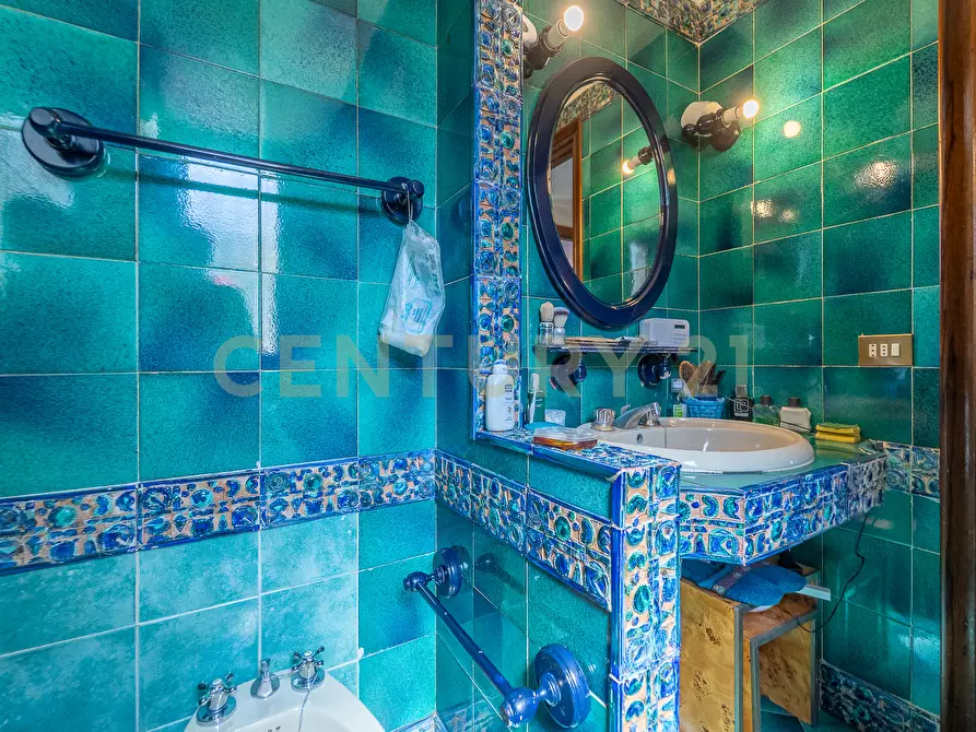 Immagine 53 di Attico in vendita  in Viale Cortina d'Ampezzo 199 a Roma