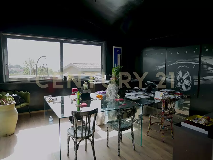 Immagine 28 di Attività commerciale in vendita  in Via Napoli sn a Aci Castello