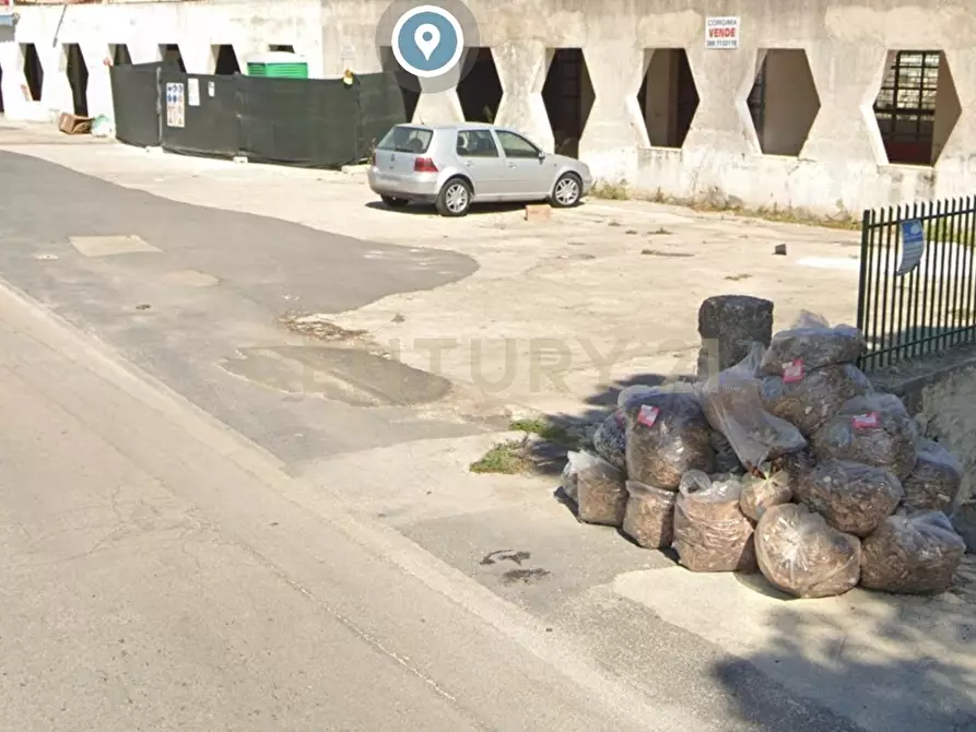 Immagine 17 di Locale commerciale in vendita  in Viale dei Lidi 433 a Siracusa