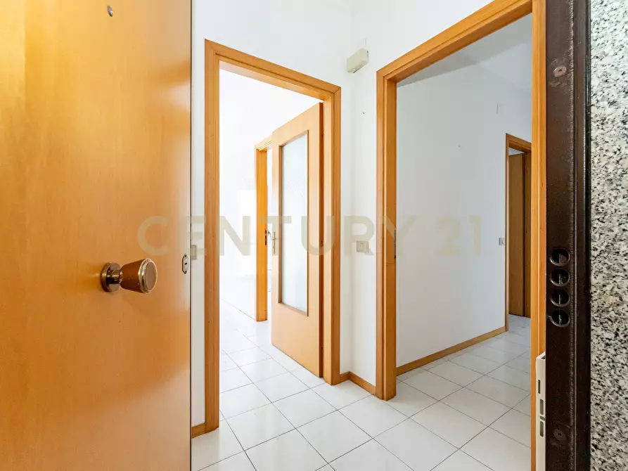 Immagine 15 di Trilocale in vendita  in CONTRADA PISCITELLO 11 a Lentini