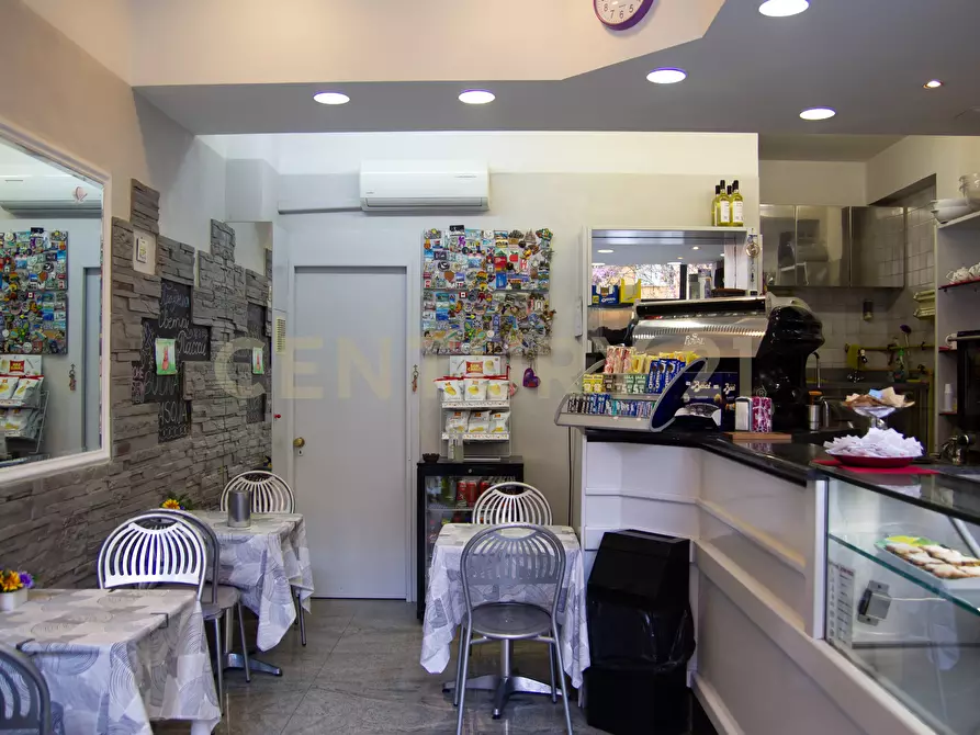 Immagine 3 di Bar / Ristorante in vendita  in Via Tripolitania 203 a Roma