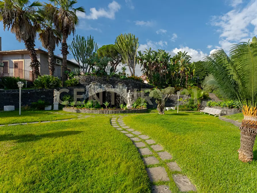 Immagine 7 di Rustico / casale in vendita  in Via Castelnuovo Don Bosco 68 a Acireale