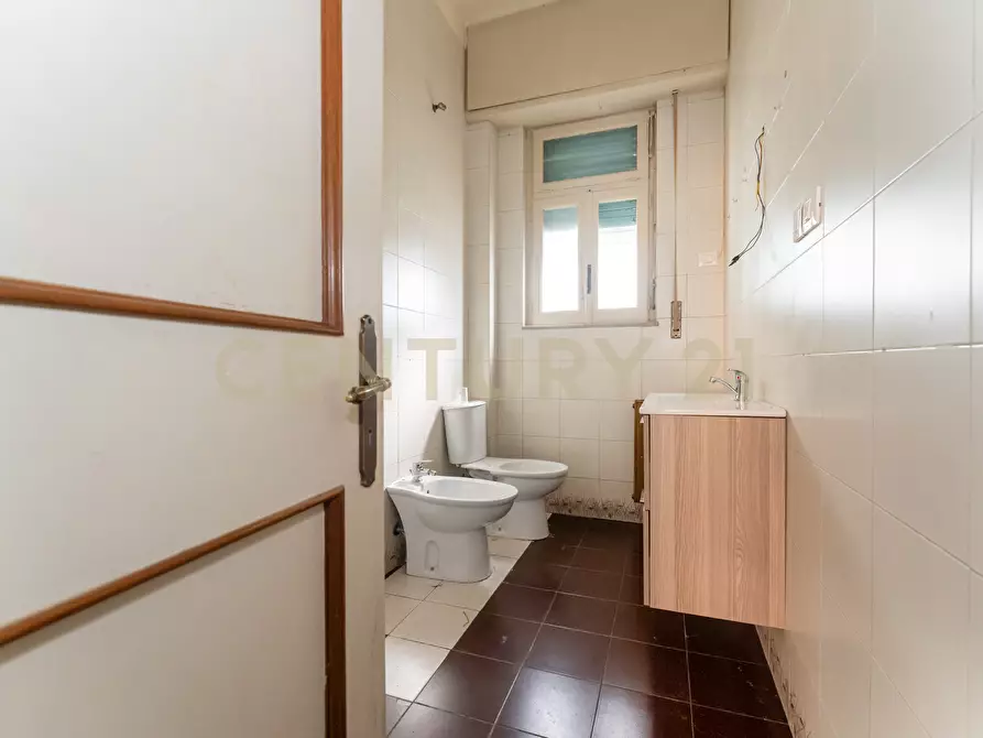 Immagine 38 di Quadrilocale in vendita  in Via Enna 15 a Catania