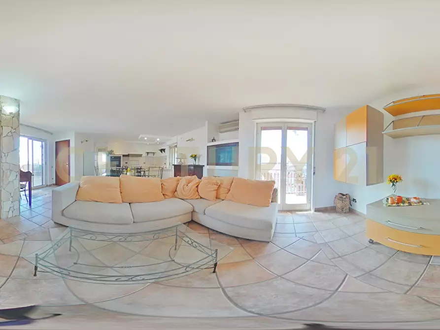 Immagine 79 di Attico in vendita  in Via Finocchiari 12 a Aci Catena