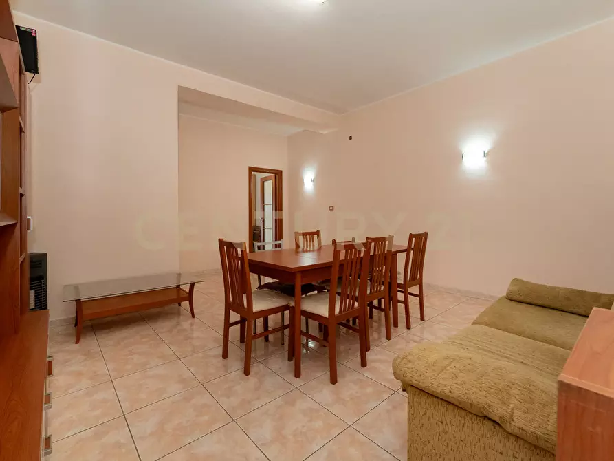 Immagine 18 di Pentalocale in vendita  in Corso delle Province 124 a Catania