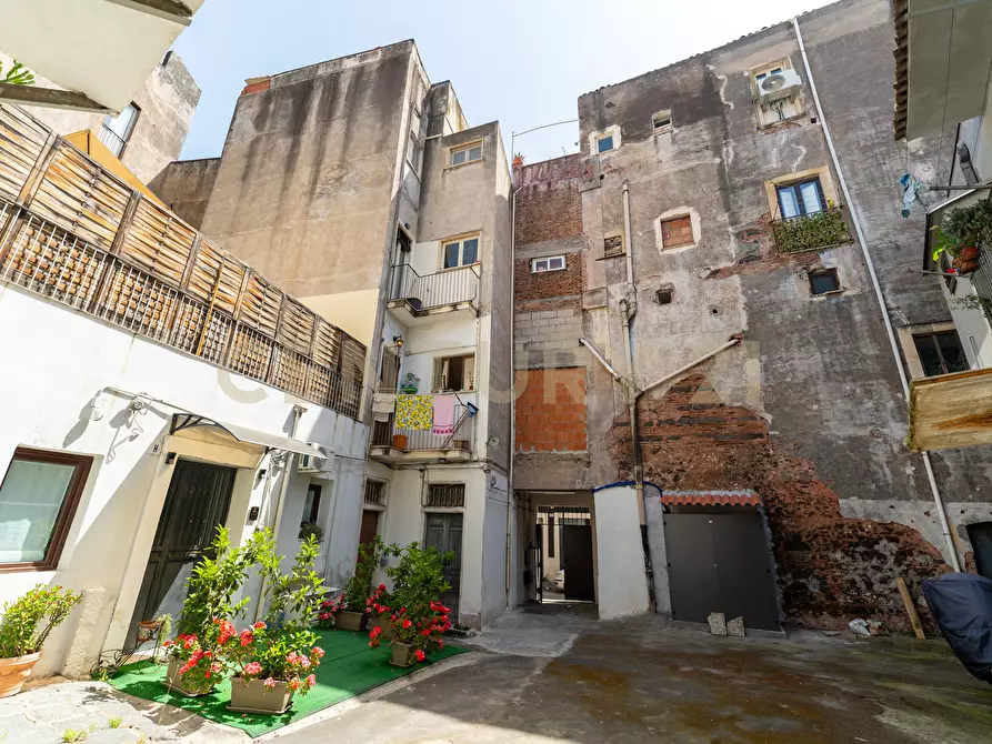 Immagine 35 di Bilocale in vendita  in Via Giovanni Gentile 9 a Catania