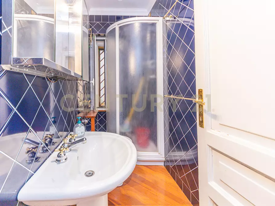 Immagine 40 di Pentalocale in affitto  in Via Tronto 18 a Roma