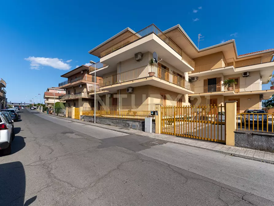 Immagine 8 di Trilocale in vendita  in Via Antonino Bonaccorsi 12 a Acireale