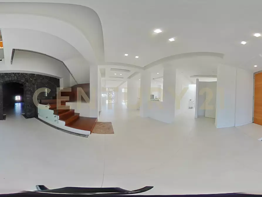 Immagine 103 di Villa in vendita  in SS284 a Adrano