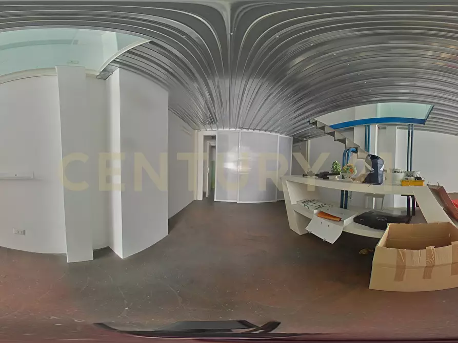 Immagine 26 di Locale commerciale in vendita  in Via Francesco Riso 72/C a Catania