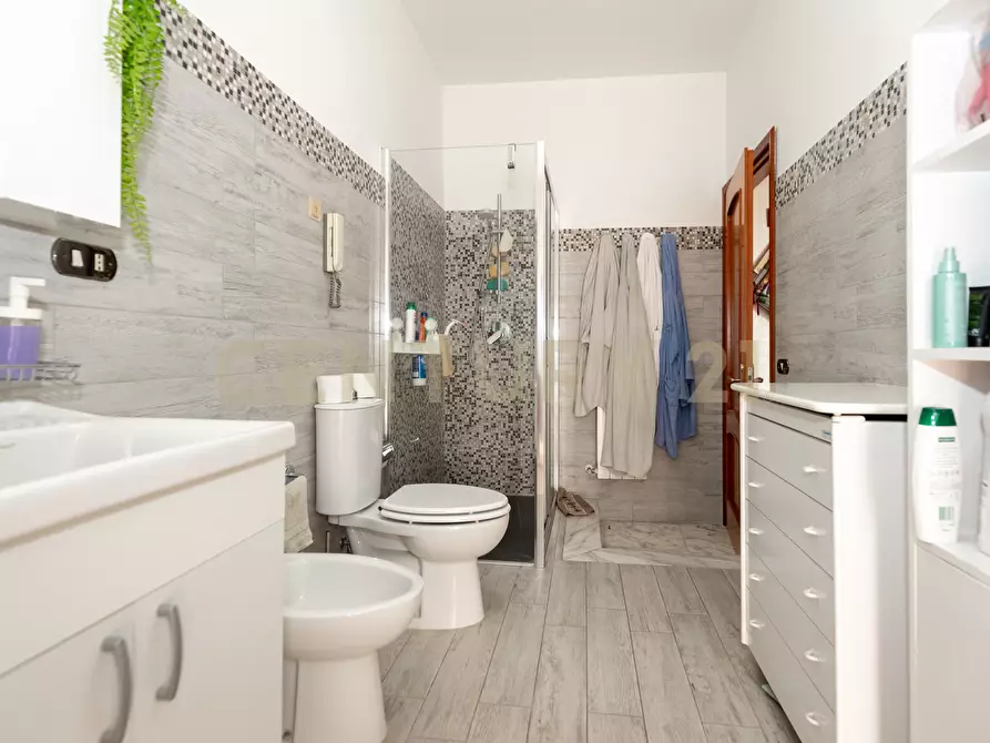 Immagine 47 di Pentalocale in vendita  in Piazza Giovanni Longo 122 a Misterbianco