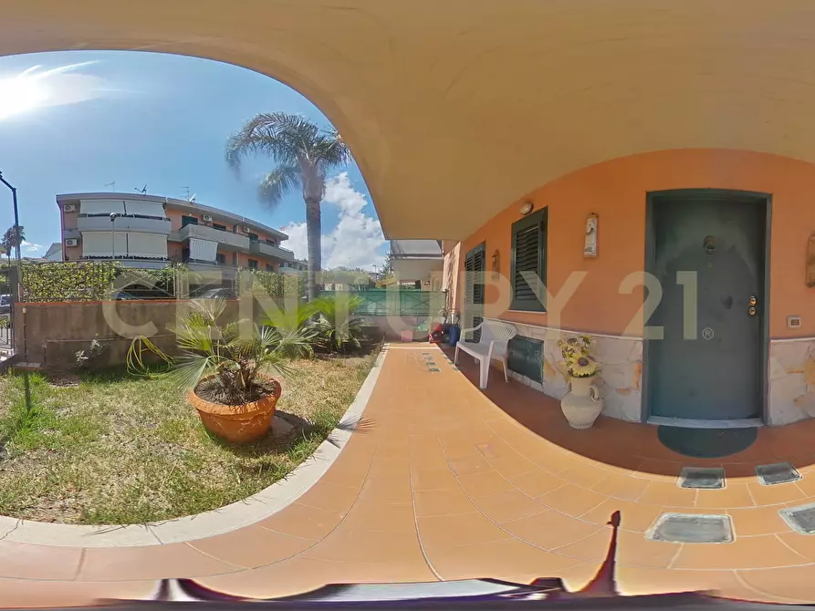 Immagine 3 di Casa indipendente in vendita  in Via Vampolieri 34m a Aci Catena