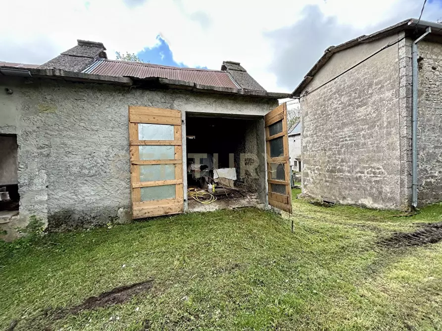 Immagine 6 di Rustico / casale in vendita  in Contrada Tezze a Velo Veronese