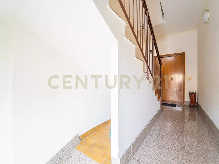 Immagine 47 di Pentalocale in vendita  in Via Due Giugno 66 a Fonte Nuova