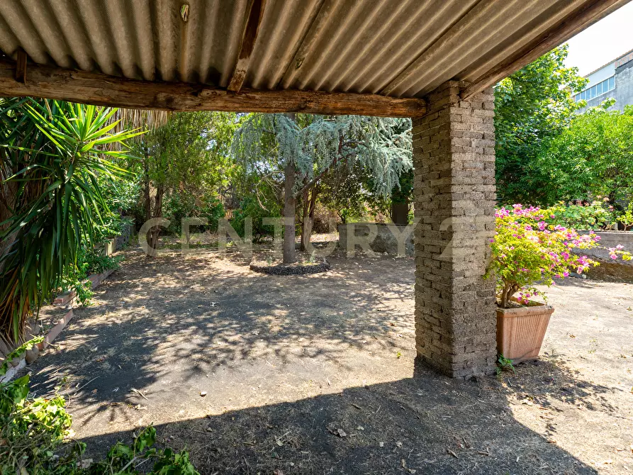 Immagine 19 di Villa in vendita  in Piazza F. M. Scuderi 7 a Viagrande