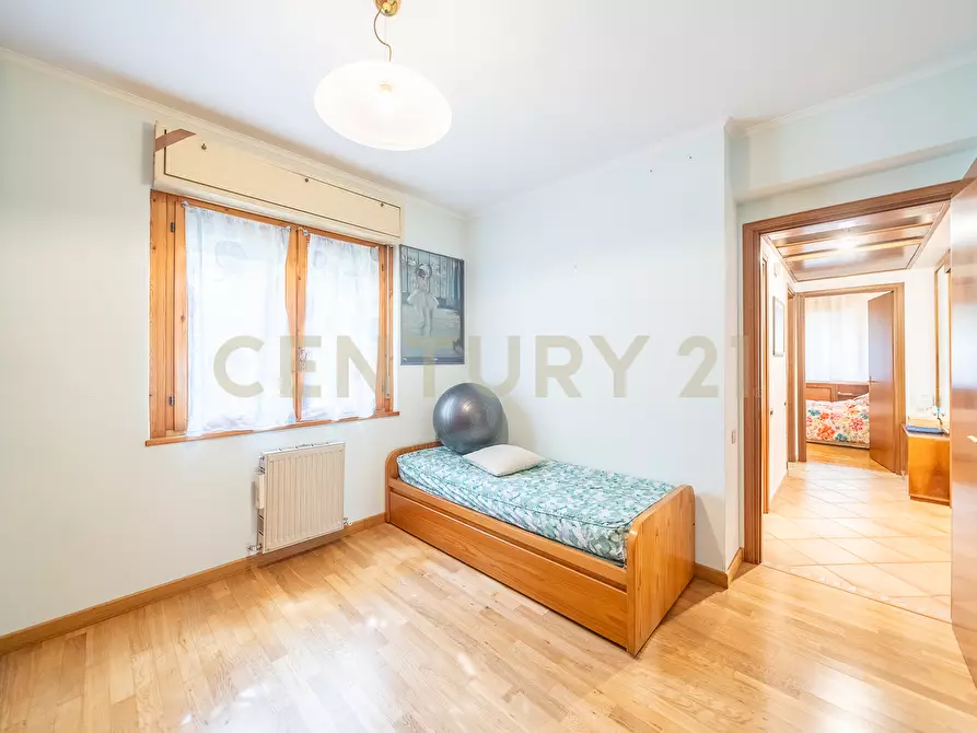 Immagine 16 di Quadrilocale in vendita  in Via Vittorio Valletta 8 a Roma