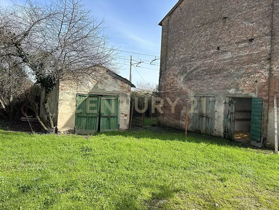 Immagine 2 di Rustico / casale in vendita  in Argine San Lorenzo 11 a Ostiglia
