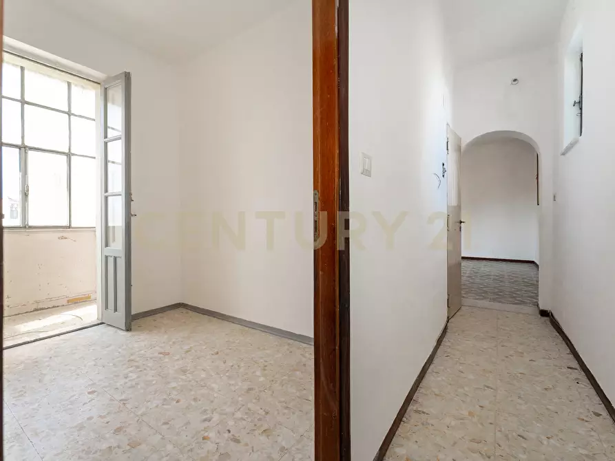 Immagine 15 di Bilocale in vendita  in Via Caduti del Lavoro 131 a Catania