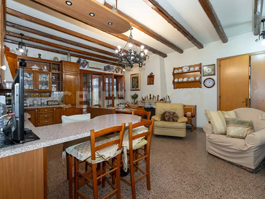 Immagine 43 di Villa in vendita  in Via Ottavia Penna 50 a Caltagirone