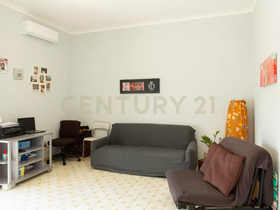 Immagine 11 di Bilocale in vendita  in Via Madonna di Fatima 71 a Gravina Di Catania