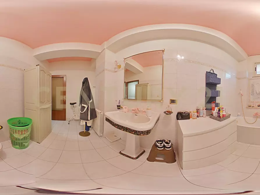 Immagine 40 di Pentalocale in vendita  in Via Goffredo Mameli 4 a Belpasso