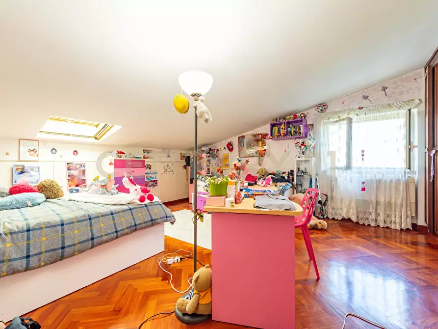 Immagine 9 di Villa in vendita  in Via Aci Sant'Antonio 21 a Roma