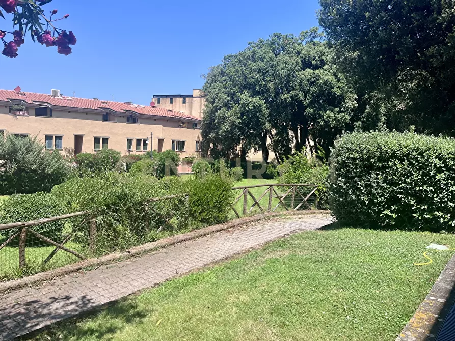 Immagine 17 di Trilocale in vendita  in Via Cala del Pozzo 12 a Castiglione Della Pescaia