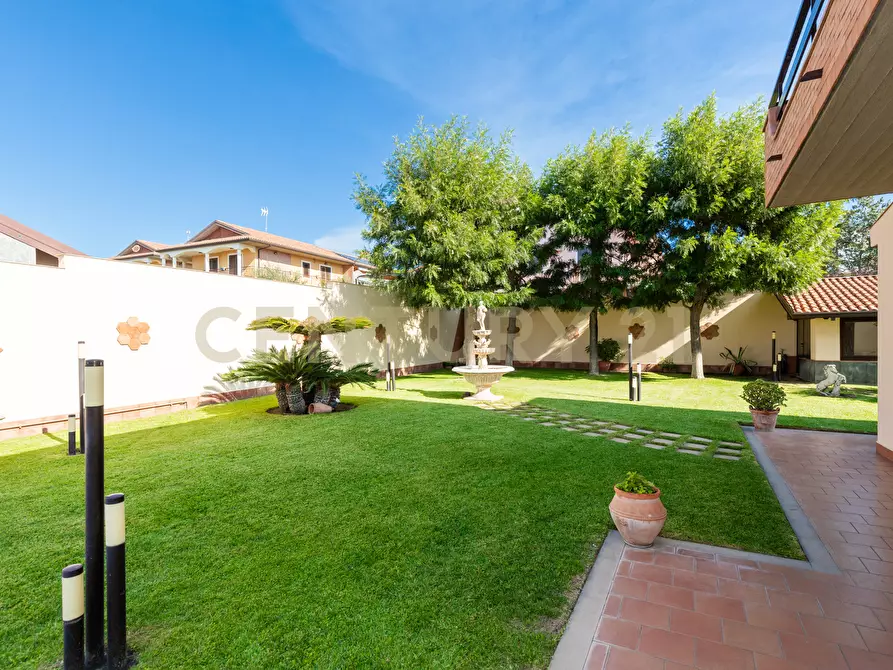 Immagine 49 di Villa in vendita  in Via Salemi 19 a Mascalucia