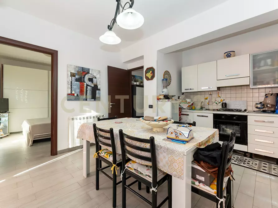 Immagine 10 di Bilocale in vendita  in Via dei Ciclopi 160 a Aci Catena