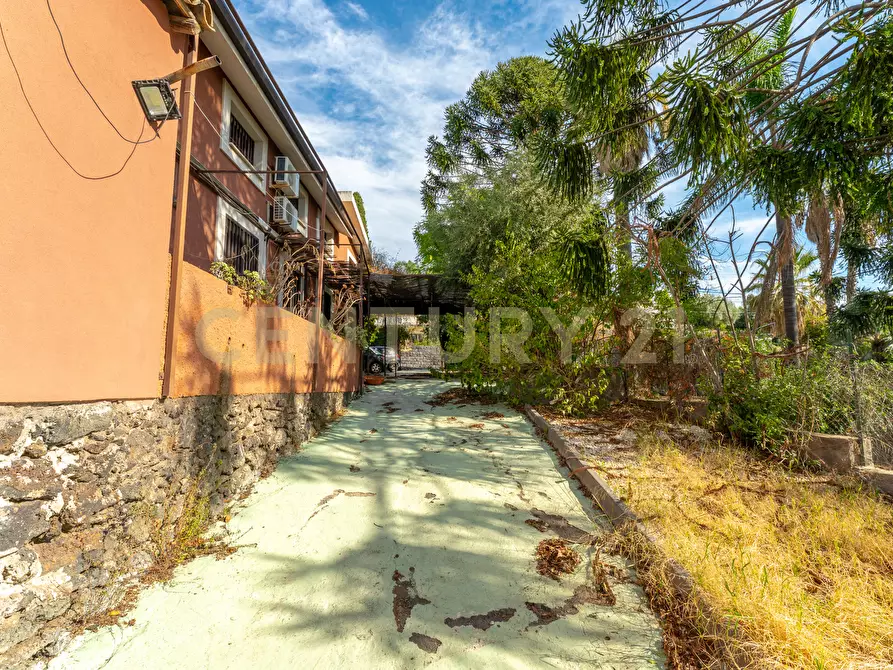 Immagine 43 di Villa in vendita  in Via Gallinaro 22 a Aci Castello