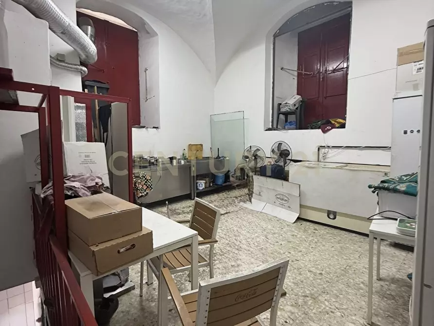 Immagine 11 di Attività commerciale in vendita  in Via Vittorio Emanuele II 218 a Catania