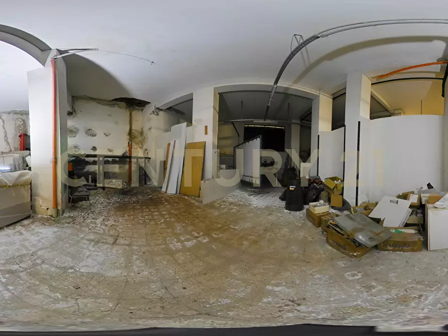 Immagine 55 di Locale commerciale in vendita  in Viale Mario Rapisardi 186 a Catania