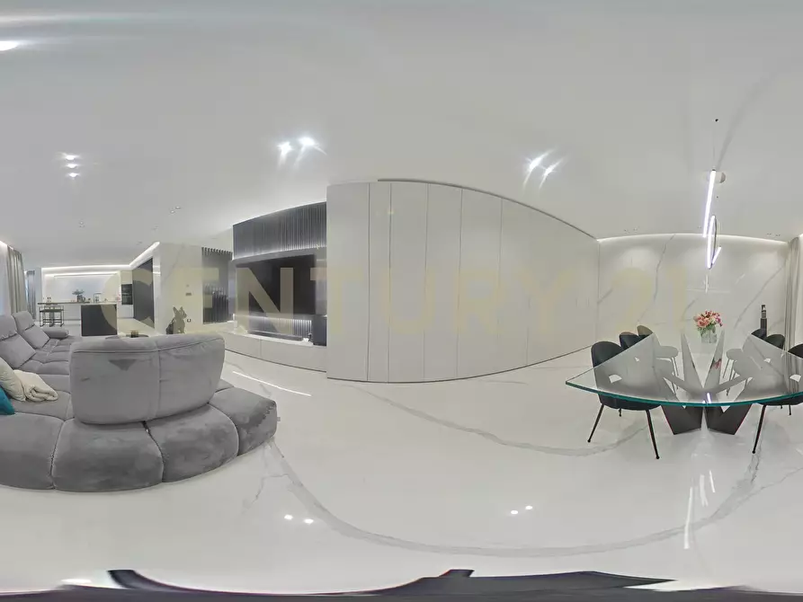 Immagine 115 di Villa in vendita  in Via Sant' Andrea 8 a Catania