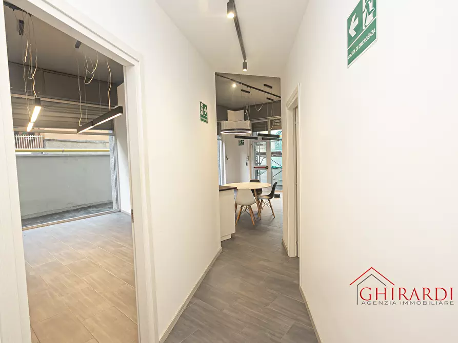 Immagine 23 di Locale commerciale in affitto  in VIA ALFREDO D'ANDRADE 76R a Genova