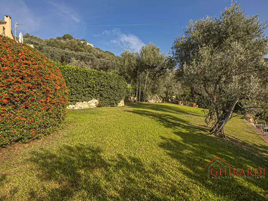 Immagine 6 di Villa in vendita  in VIA CANTALUPO a Varazze